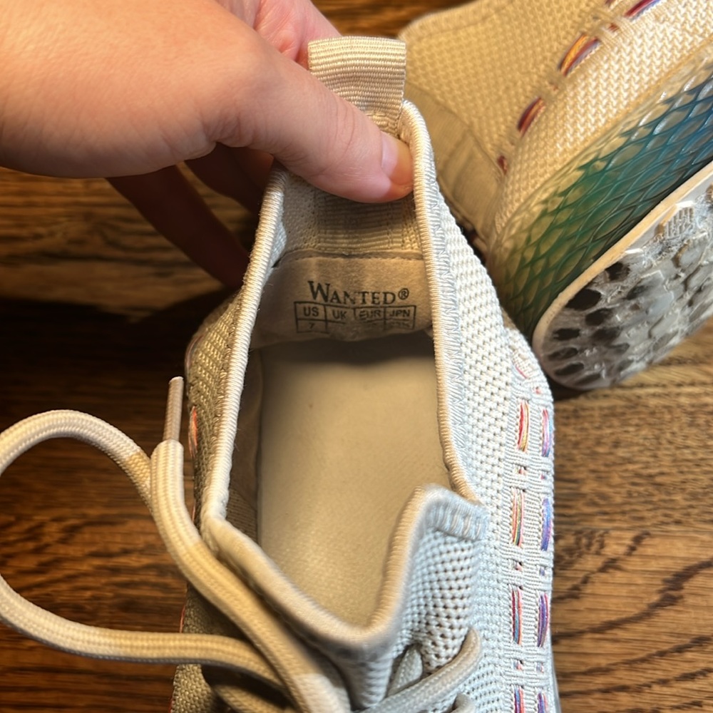Tennis / Casual Shoes Size 7 Rainbow Sole - Picture 5 of 5